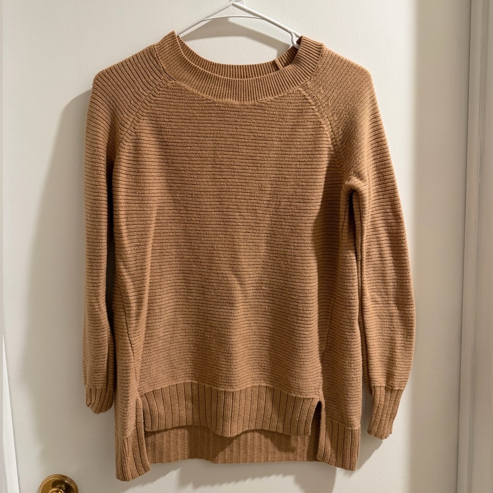 Old Navy Women's Tan Crew Neck Sweater